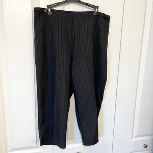Penningtons black capri pants X
